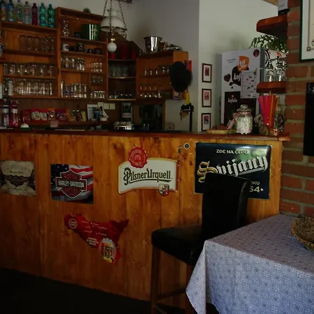 Gasthuis Penzion U Lebedu Kasperske Hory